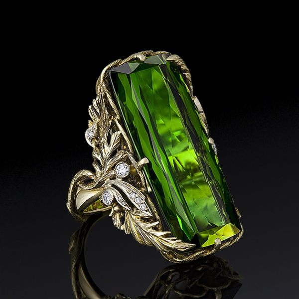 Which zodiac sign is suitable for tourmaline stone?